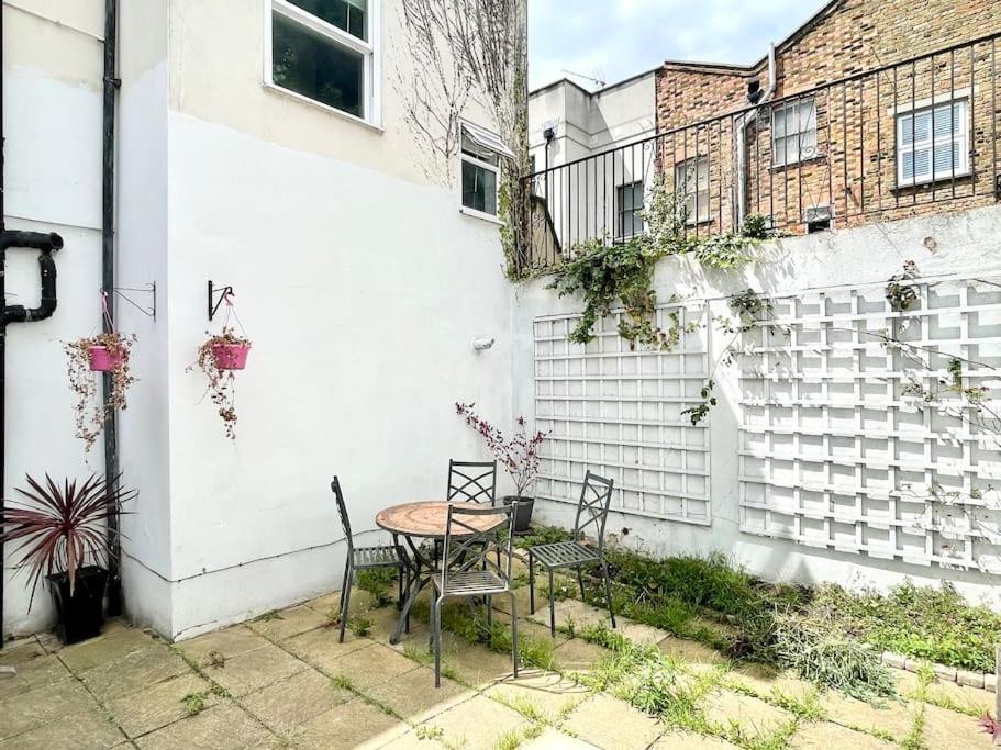 *New* Beautiful 2 Bedroom House In Central Location Londra Esterno foto