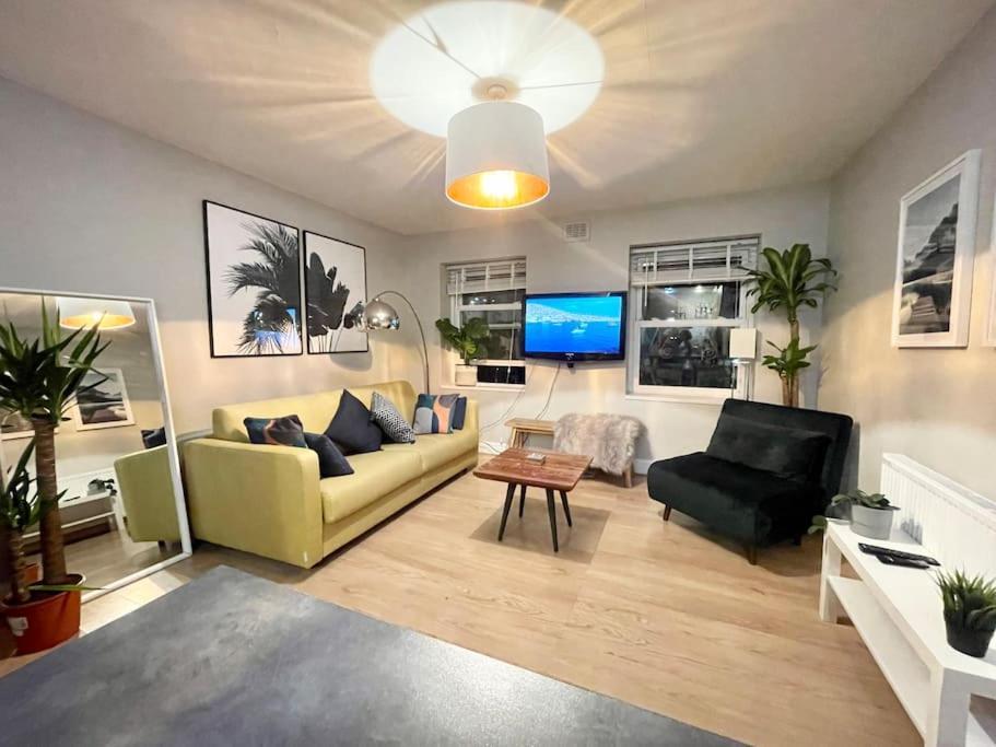 *New* Beautiful 2 Bedroom House In Central Location Londra Esterno foto