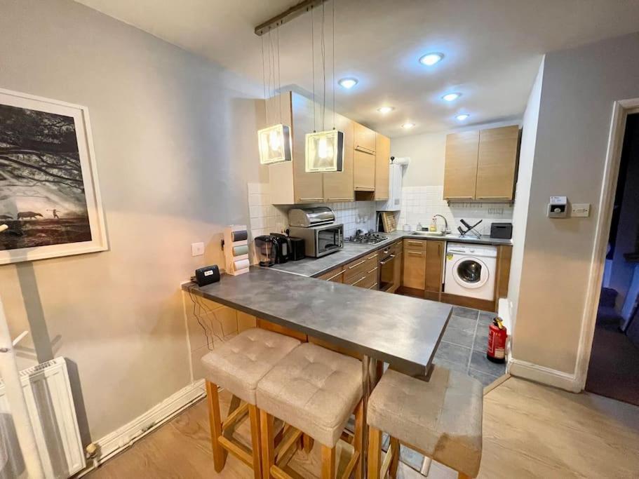 *New* Beautiful 2 Bedroom House In Central Location Londra Esterno foto