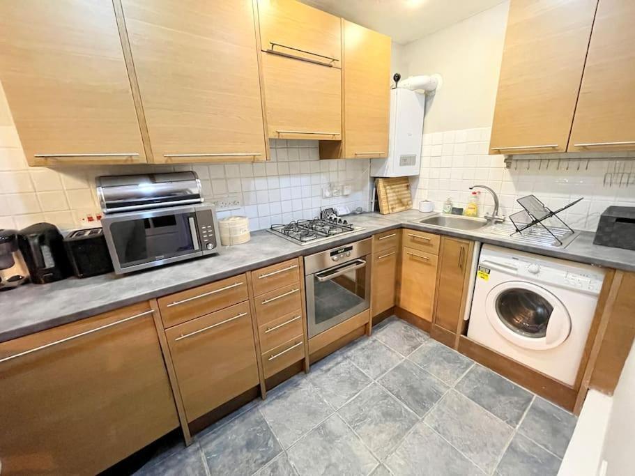*New* Beautiful 2 Bedroom House In Central Location Londra Esterno foto